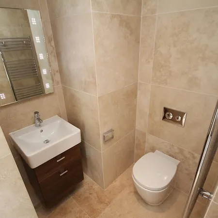 College Green Gem Apartament *